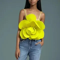 Top con flores en 3D