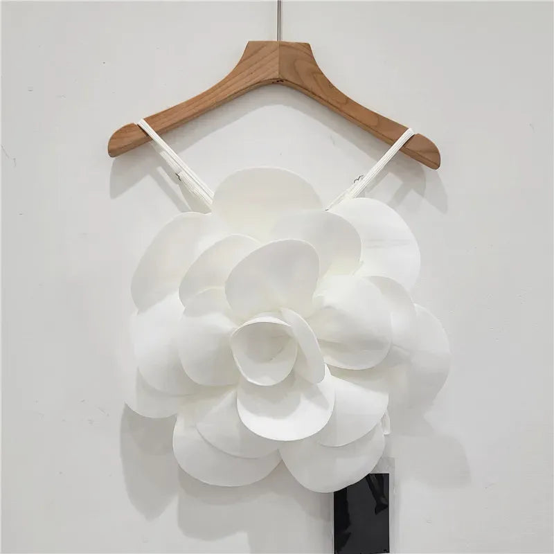Top con flores en 3D