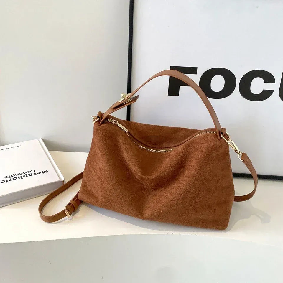 Bolso retro con textura