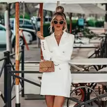 Vestido corto tipo blazer